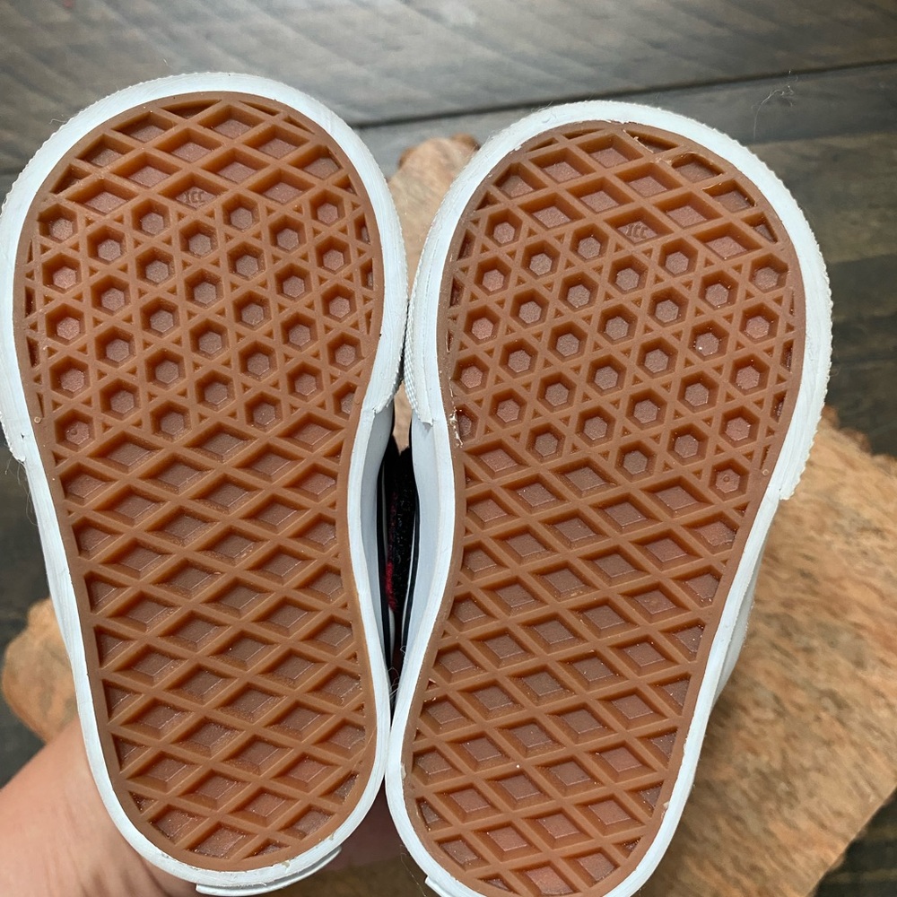 Vans Red and Black Kids Slip-On Sneakers - Picture 12 of 16